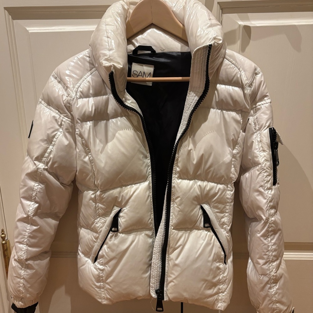 SAM Glossy White Puffer Jacket